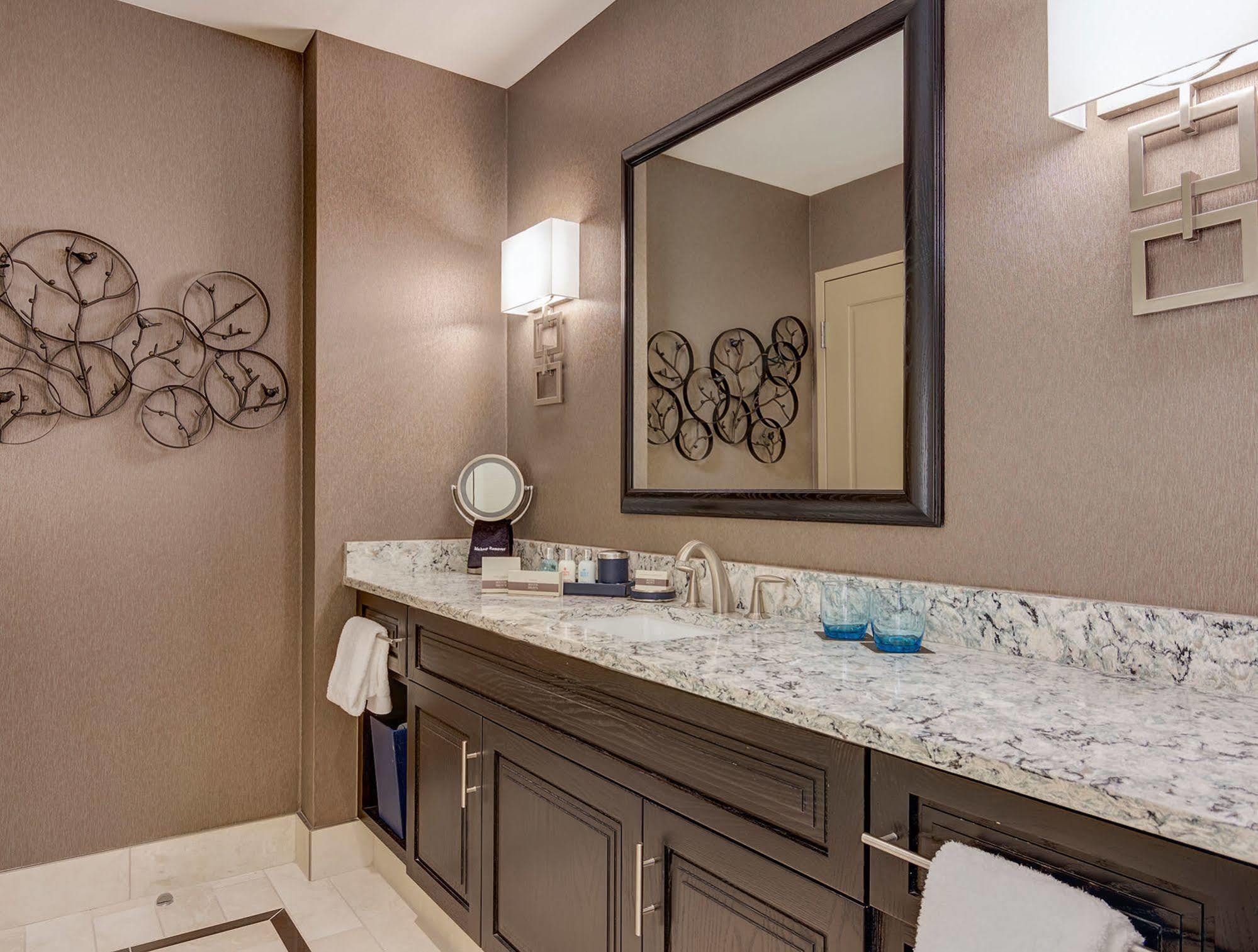 The Tennessean Personal Luxury Hotel Knoxville Extérieur photo